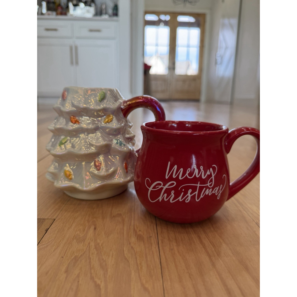 Christmas Ceramic Mug Lot Of 2 Tree With Lights Merry Christmas Holidy Mugs NWOT